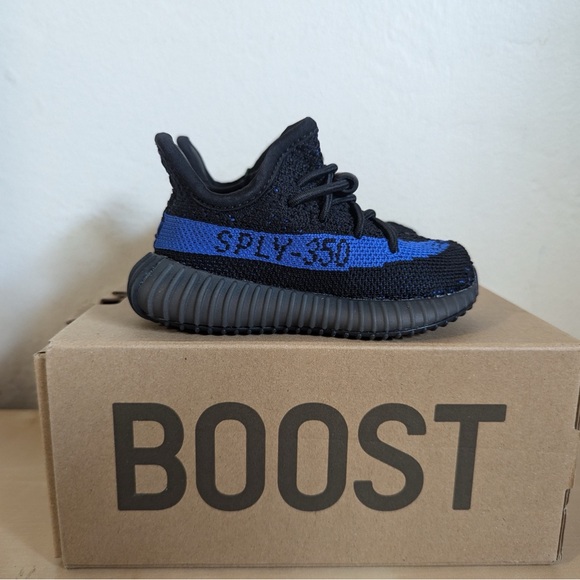 Adidas Yeezy boost 350 V2 Infants Dazzling Blue Sneakers GY9584